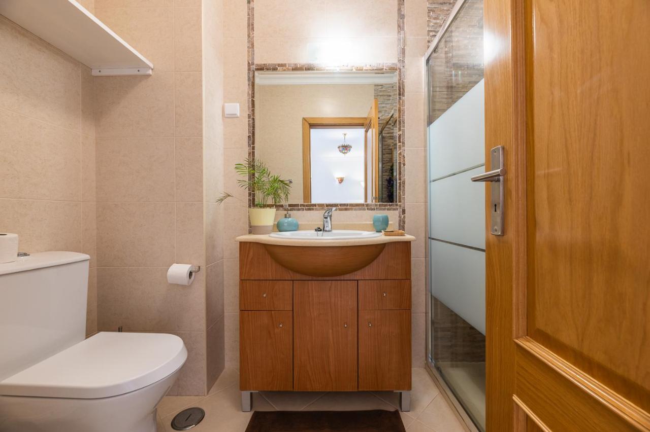 Cozy And Stylish Beach Flat Armacao de Pera Bagian luar foto